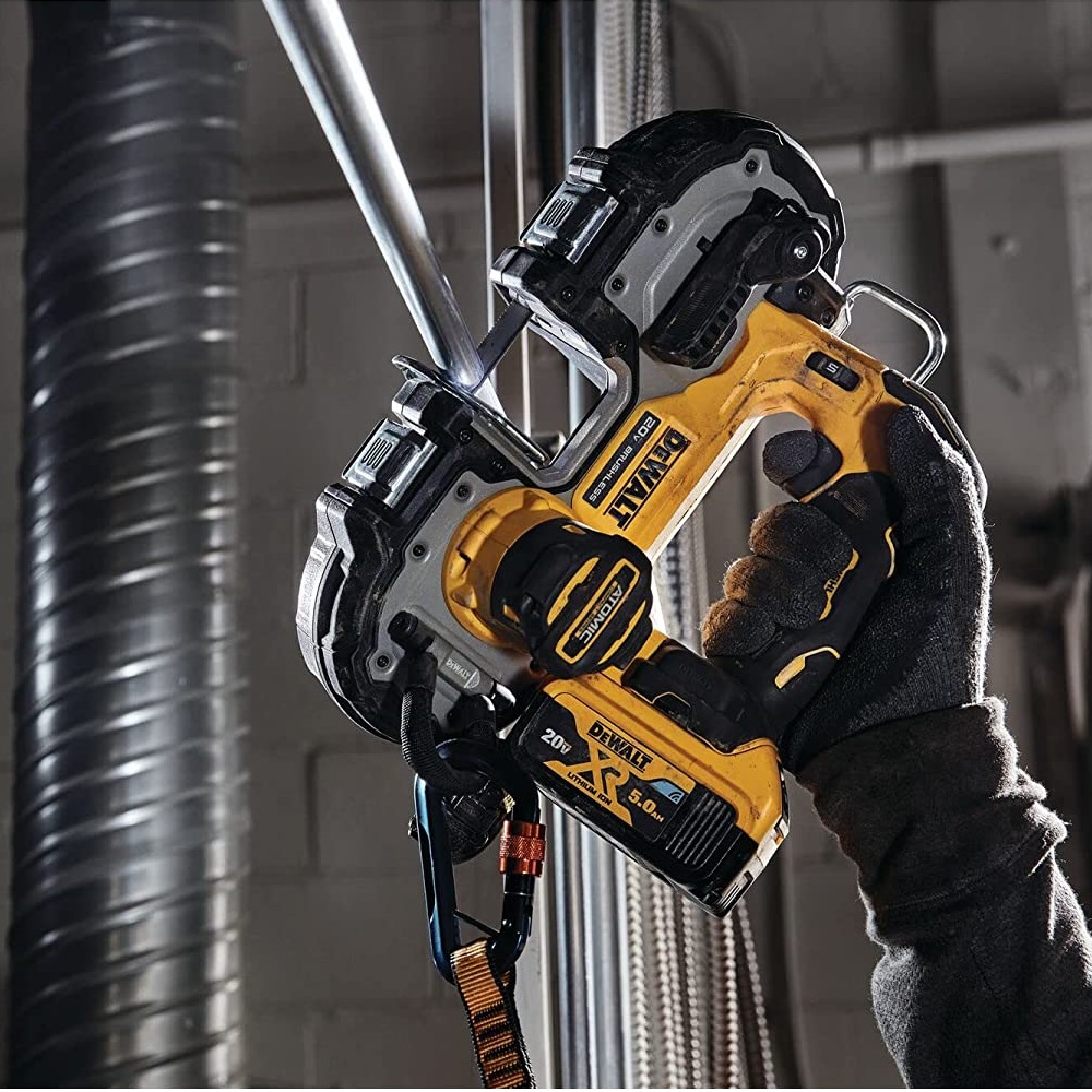 SERRA DE FITA DCS377B 20V LI-ION VELOCIDADE VARI�VEL E REVERS�VEL SEM BATERIA E SEM CARREGADOR BARE - Foto 3