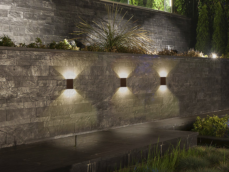 ARANDELA LED MARROM 4W 3000K (AMARELA) 270 LUMENS BIVOLT IP65 - Foto 1