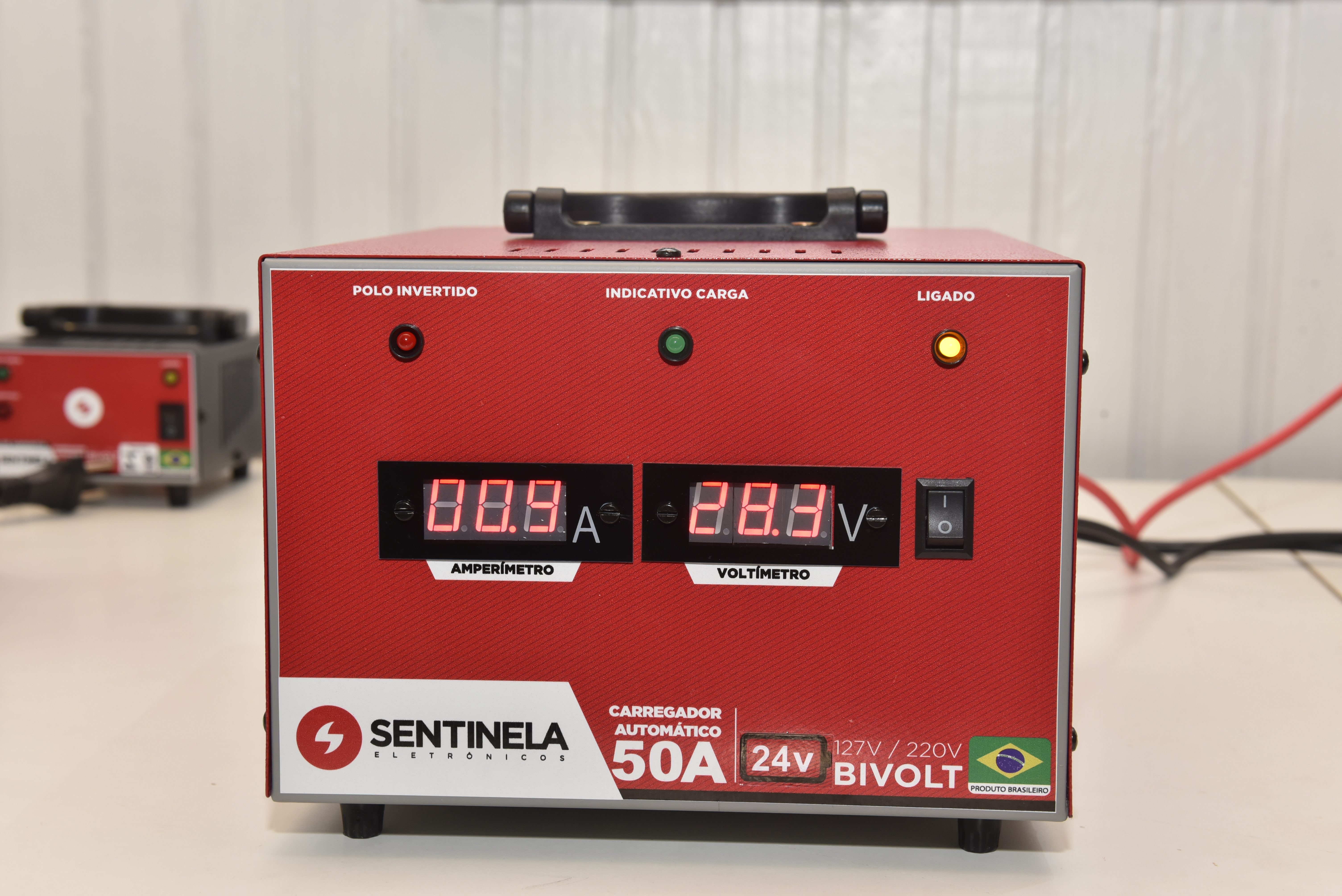 CARREGADOR BAT 24V 50A COM VOLTMETRO E AMPERMETRO BIVOLT CAV5024 - Foto 1